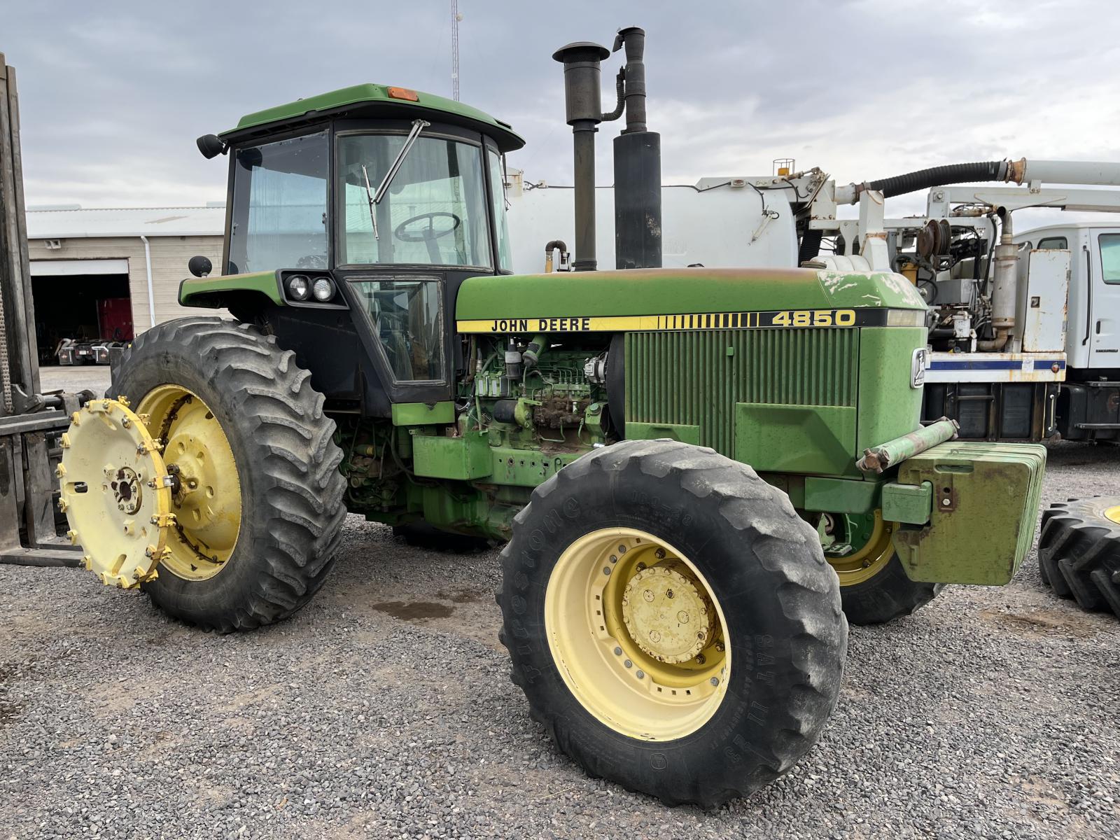 ./imagenes/INVOICE/2019/18129/JOHN DEERE 4850 (1).JPG